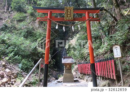 松尾大社　滝御前 32612659