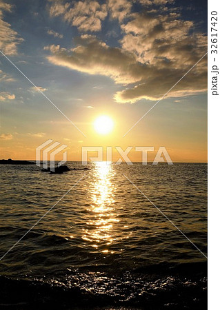 海岸の夕景・荒井浜海岸 32617420