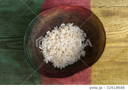 Poverty concept, bowl of rice with Cameroon flag Poverty concept, bowl of rice with Cameroon flag 32618686
