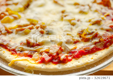 fresh spicy pizza fresh spicy pizza 32619671