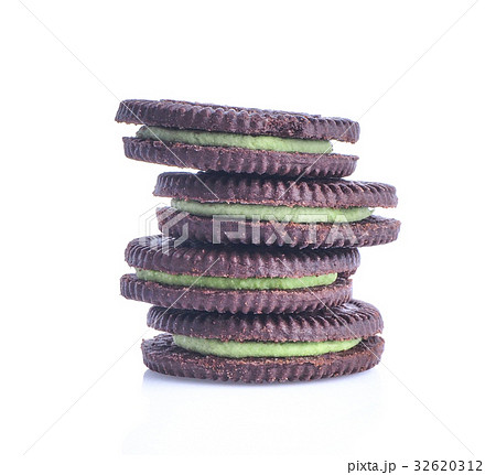 sandwich cookies with cream on white background 32620312