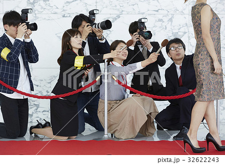 取材 報道 レッドカーペットを歩く女優 取材 報道 レッドカーペットを歩く女優 32622243