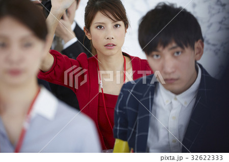 会見 ジャーナリスト リポーター 会見 ジャーナリスト リポーター 32622333