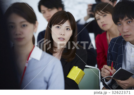 会見 ジャーナリスト リポーター 会見 ジャーナリスト リポーター 32622371