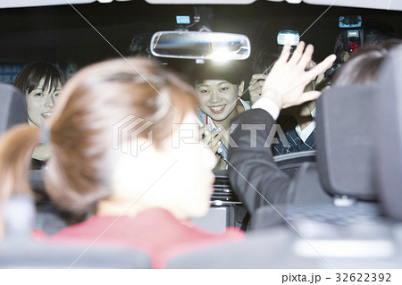 取材　報道　パパラッチ 32622392