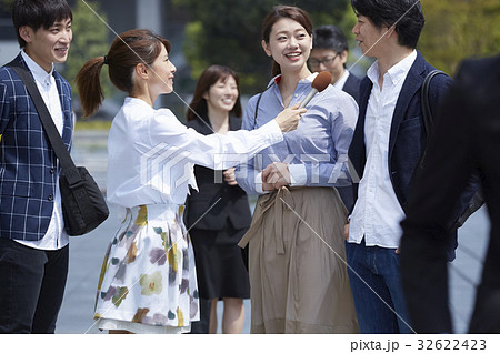 街頭インタビュー リポーター 街頭インタビュー リポーター 32622423