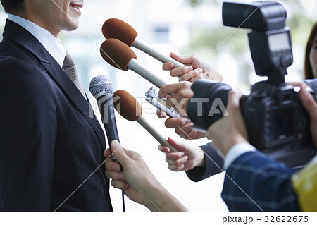 囲み取材　インタビュー 32622675