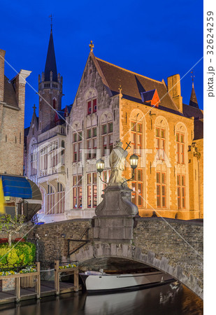 Brugge cityscape - Belgium 32624259