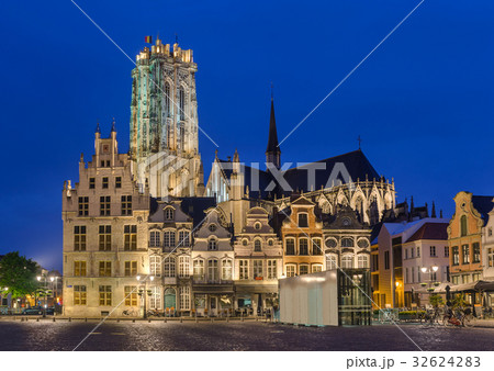 Grote Markt in Mechelen - Belgium 32624283