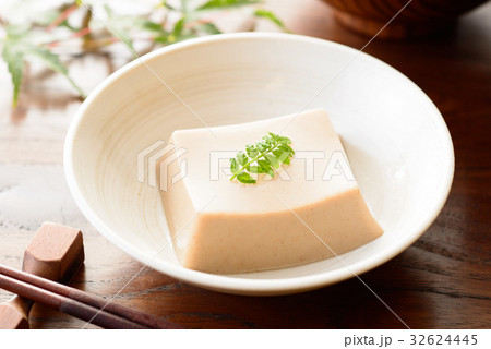 胡麻豆腐 32624445