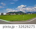 夏の田んぼと山の風景 32626275