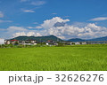 夏の田んぼと山の風景 32626276