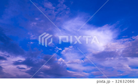 7月の空と雲 （16:9） 32632066