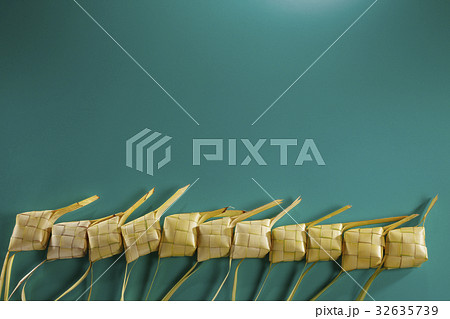 ketupat ketupat 32635739