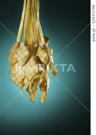 ketupat 32635796