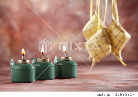 hari raya 32635817