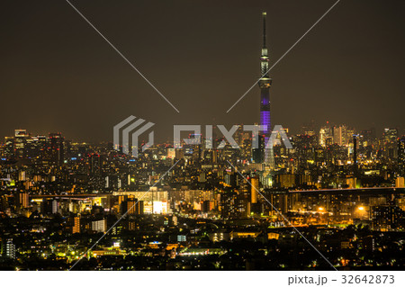 Tokyo Sky Tree with Tokyo Cityscape 32642873