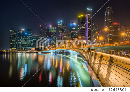 Singapore Skyline at Night from Marina Bay 32643301