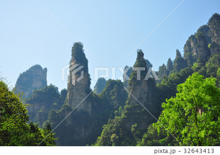 Quartz sandstone pillar in Zhangjiajie in China Quartz sandstone pillar in Zhangjiajie in China 32643413