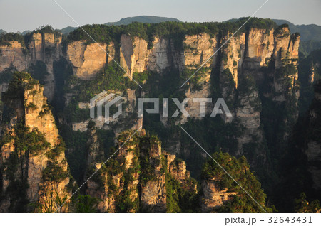 Quartz sandstone pillar in Zhangjiajie in China Quartz sandstone pillar in Zhangjiajie in China 32643431