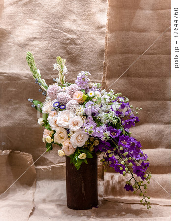 Flower vase, Flower arrangement Flower vase, Flower arrangement 32644760