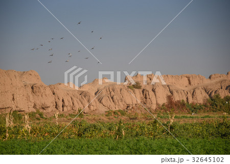 Kashan old city walls in Iran Kashan old city walls in Iran 32645102
