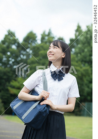 そばに 新鮮な スコア 女子 高校生 夏服 Rotaryclubomolegolden Org