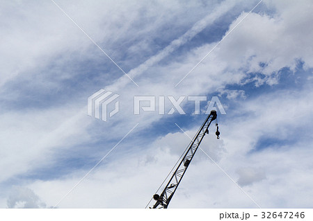 ボルチモアのクレーンと雲の空 ボルチモアのクレーンと雲の空 32647246