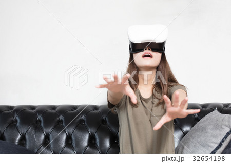 VR 女性 32654198
