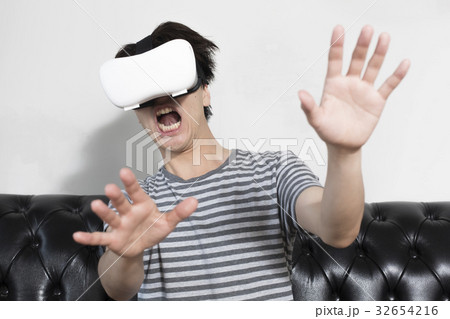 VR 男性 32654216