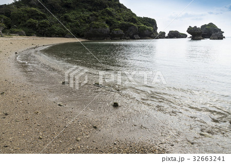 浜比嘉島 兼久ビーチ 32663241