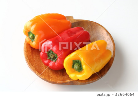 カラーピーマン 32664064