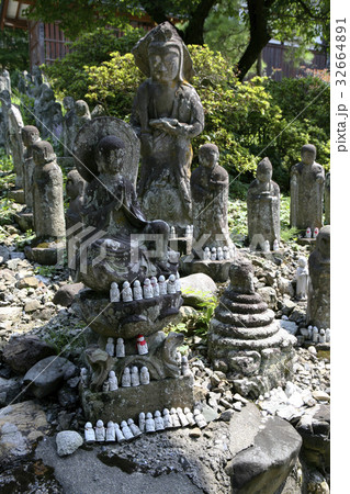 秩父札所金昌寺　羅漢群 32664891