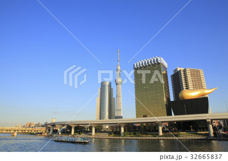 スカイツリーとアサヒビール本社 スカイツリーとアサヒビール本社 32665837