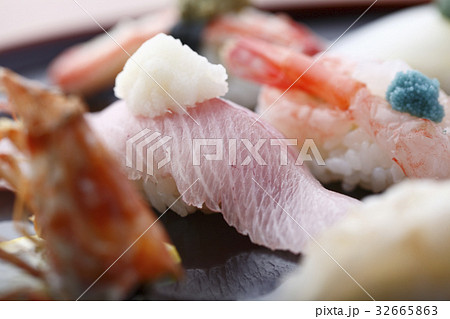 にぎり寿司 32665863