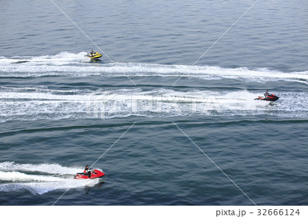 水上ジェットスキー 水上ジェットスキー 32666124