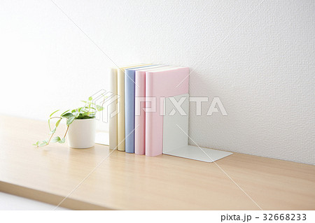カラフルな本 カラフルな本 32668233