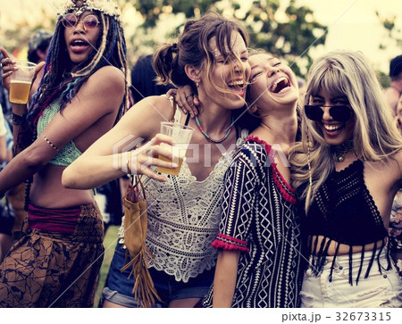 Group of friends fun events dancing holiday 32673315