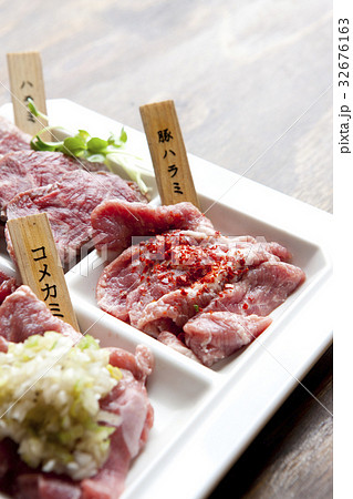 肉の盛り合わせ 肉の盛り合わせ 32676163