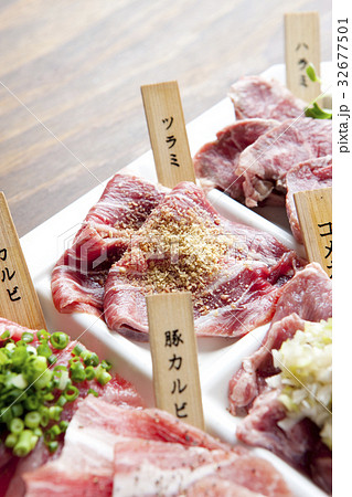 肉の盛り合わせ 32677501