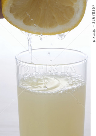 グレープフルーツジュース グレープフルーツジュース 32678367