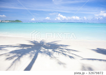 ビーチ 32679872