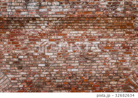 old red brick wall texture background 32682634