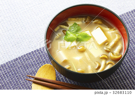 なめこと豆腐の味噌汁14 32683110