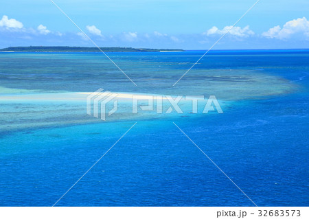 伊良部島　青い海　　 32683573