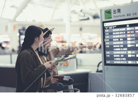 空港　女子旅 32683857