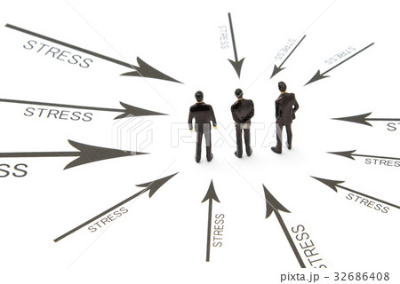 ストレスを感じるビジネスマン 32686408