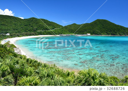 渡嘉敷島の阿波連ビーチ 渡嘉敷島の阿波連ビーチ 32688726