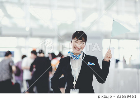 空港 ツアー添乗員 空港 ツアー添乗員 32689461