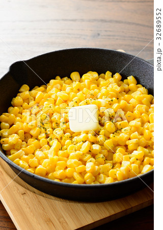 バターコーン 32689552